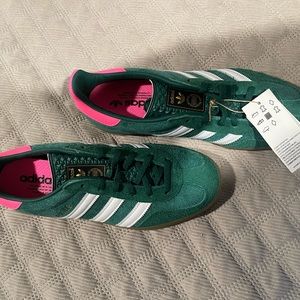 Adidas Gazelle Women's Green and Pink Sneakers